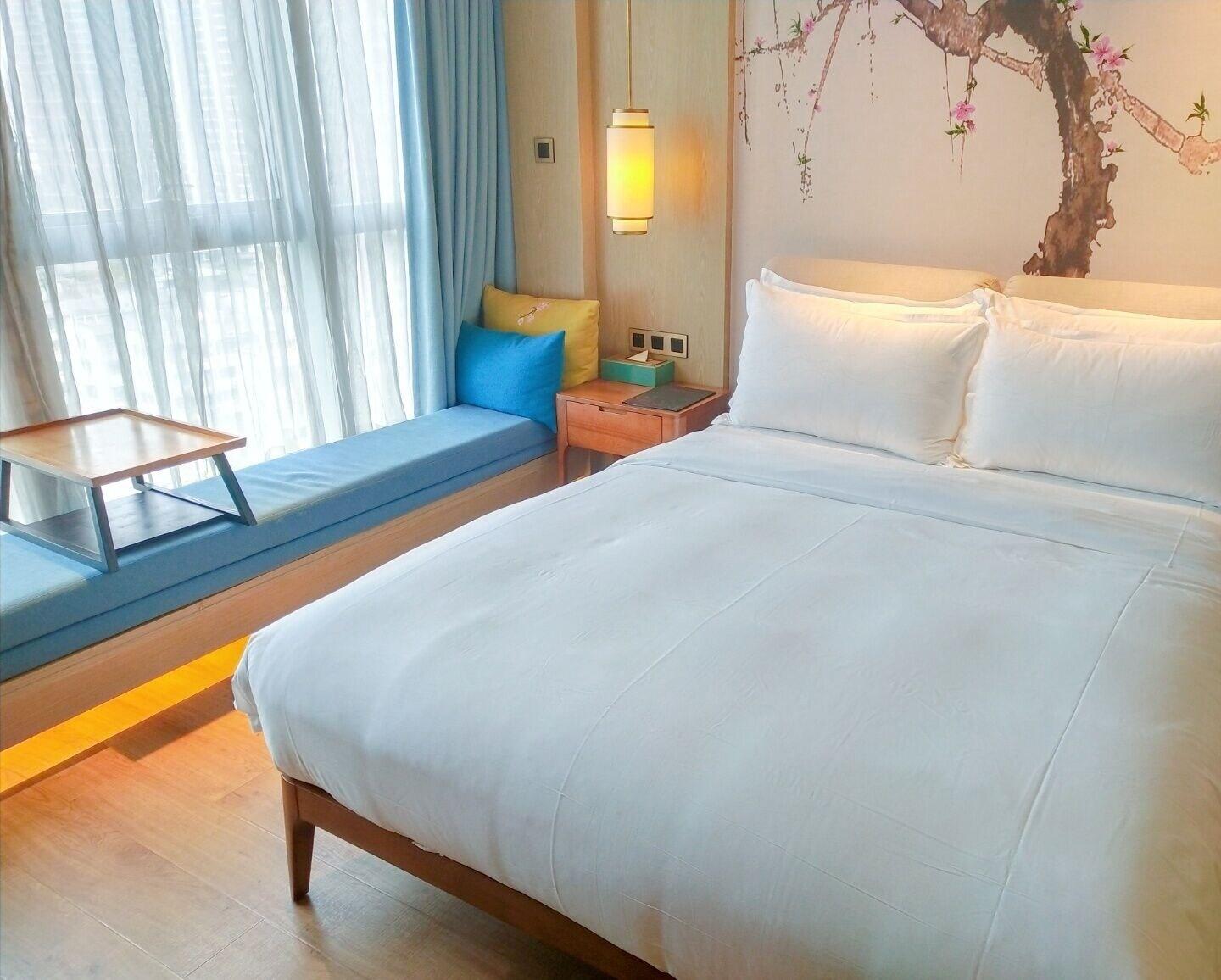 Howard Johnson Riverview Hotel Гуанчжоу Экстерьер фото