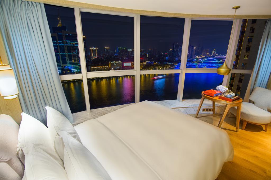 Howard Johnson Riverview Hotel Гуанчжоу Экстерьер фото
