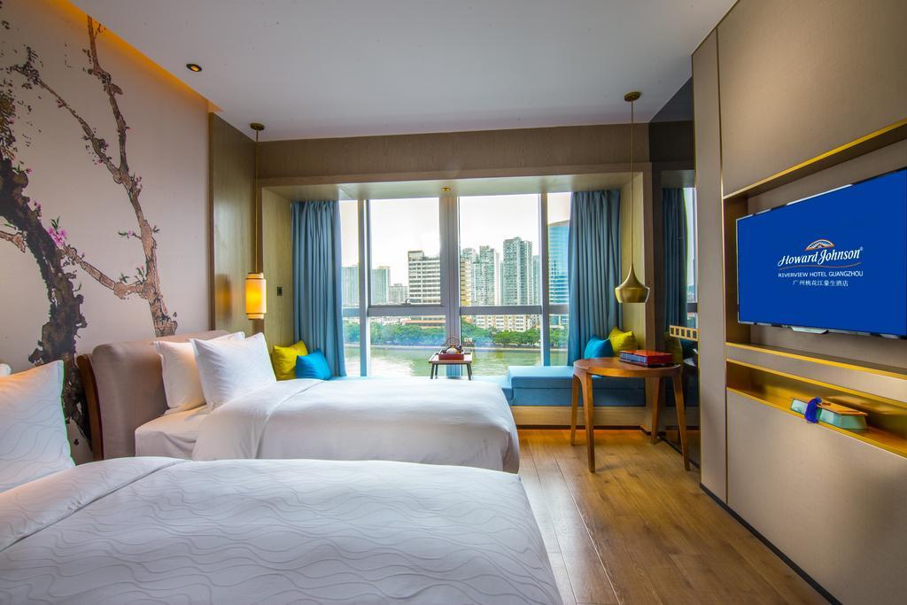 Howard Johnson Riverview Hotel Гуанчжоу Экстерьер фото
