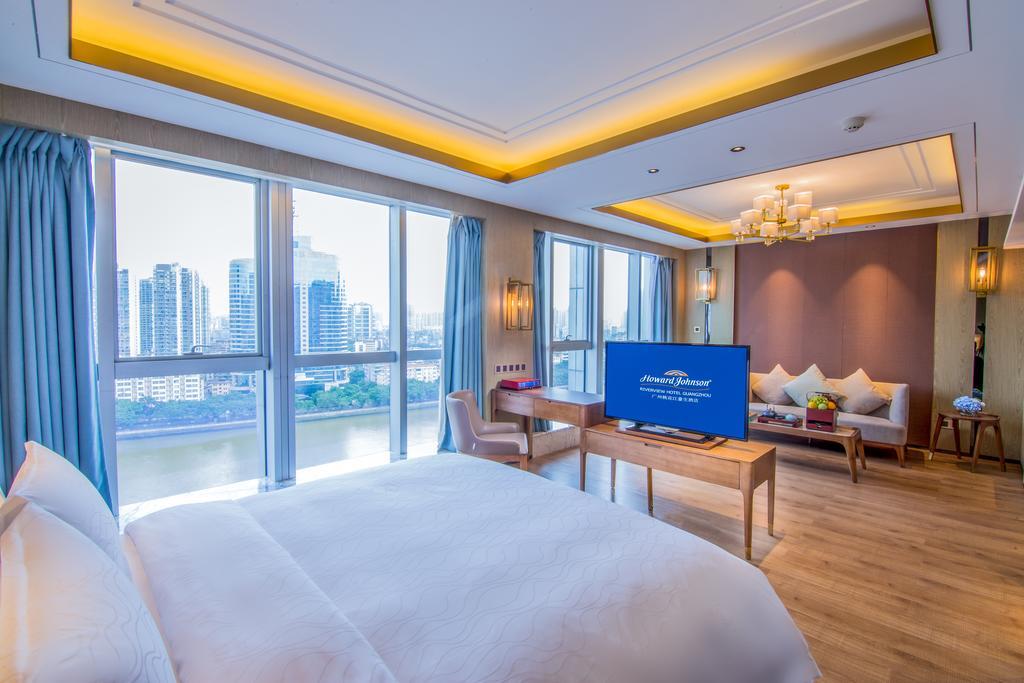Howard Johnson Riverview Hotel Гуанчжоу Экстерьер фото